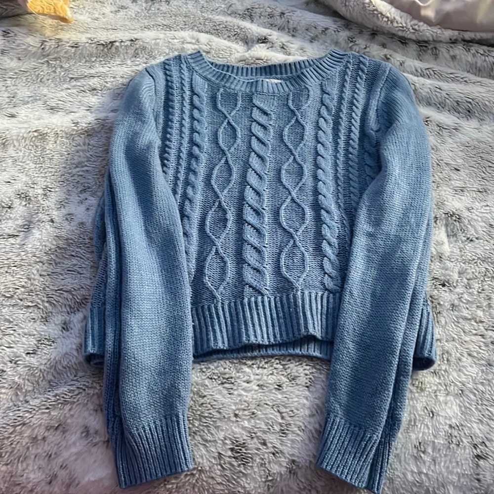 blue sweater, copper key, size large in kids
